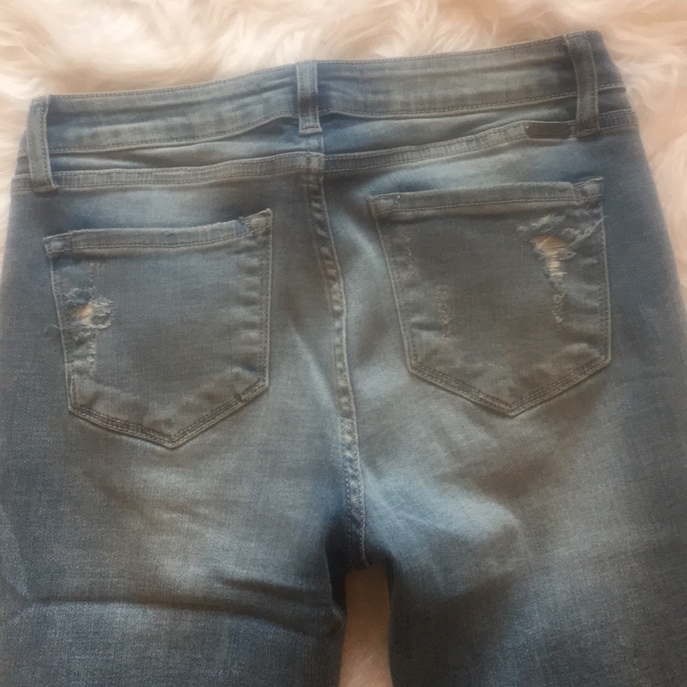 KanCan distressed jeans in size 9/28.❤️ - Picture 16 of 16